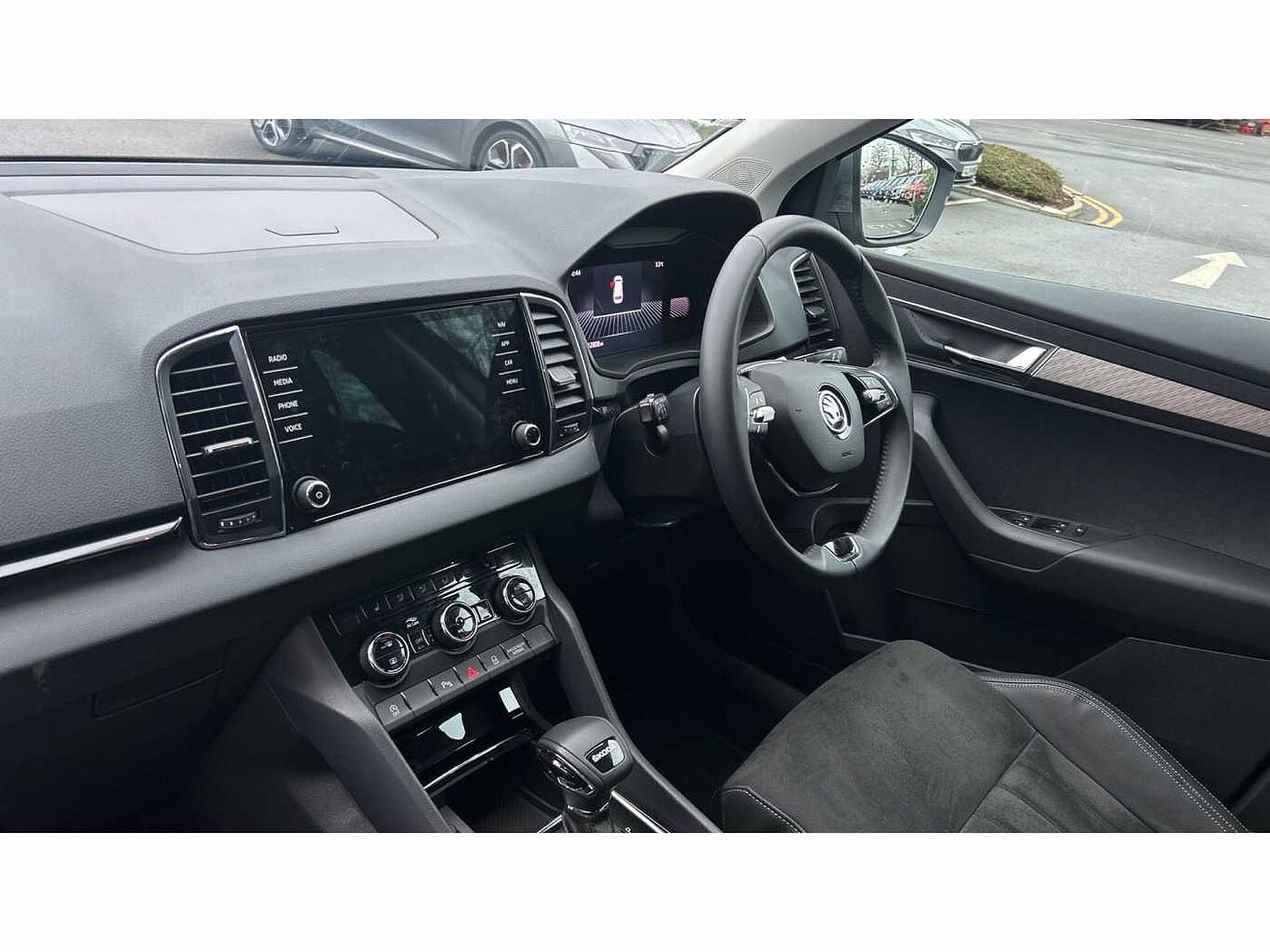 SKODA Karoq SUV 1.5 TSI (150ps) SE L ACT DSG