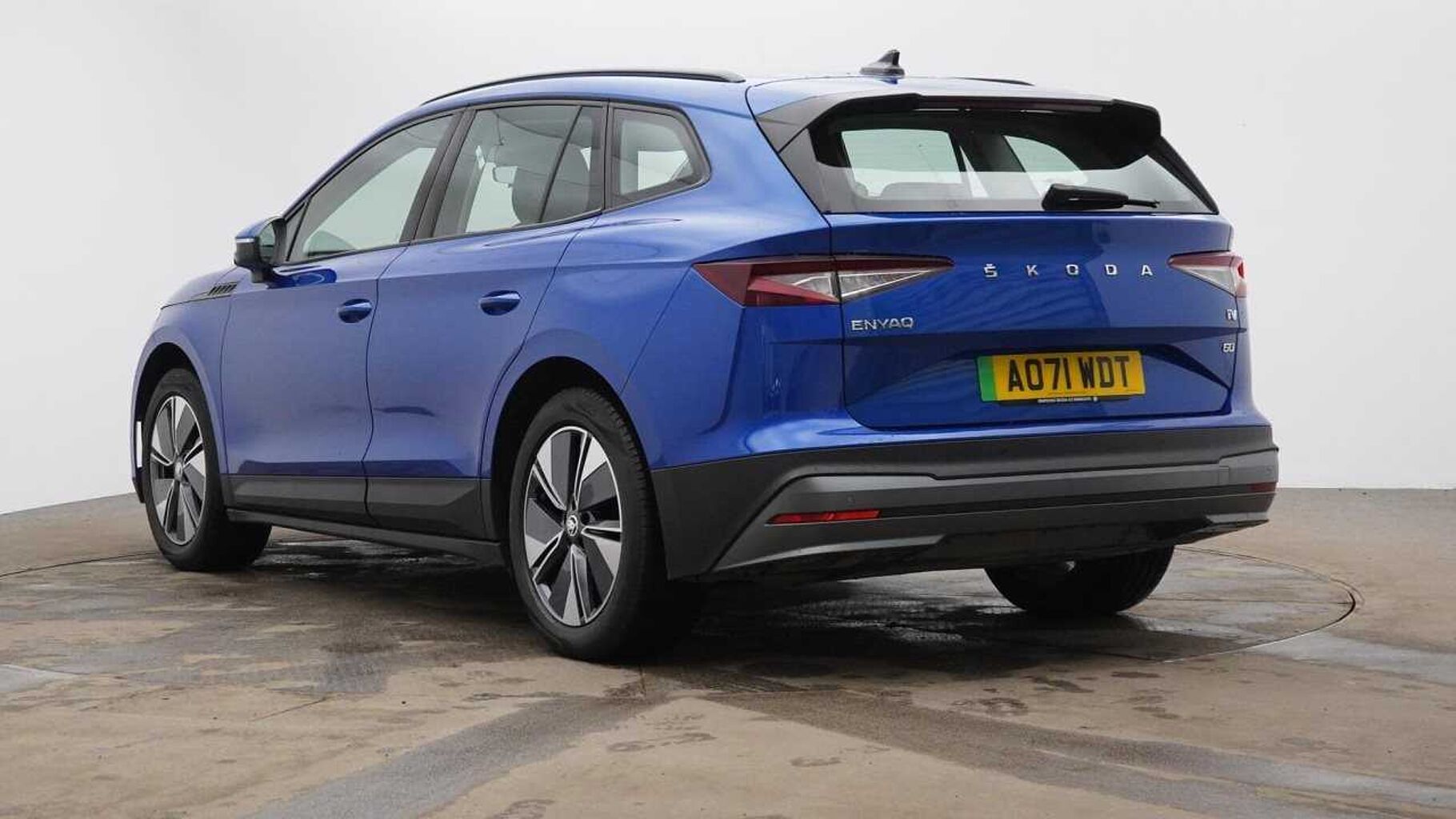 SKODA Enyaq iV 60 62kWh 132kW ecoSuite