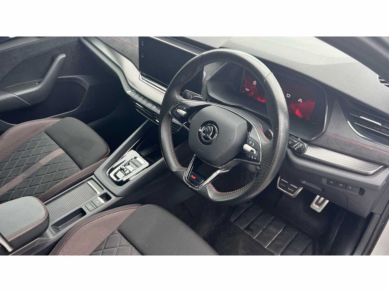 SKODA Octavia vRS Estate 1.4 TSI (150ps) vRS iV DSG