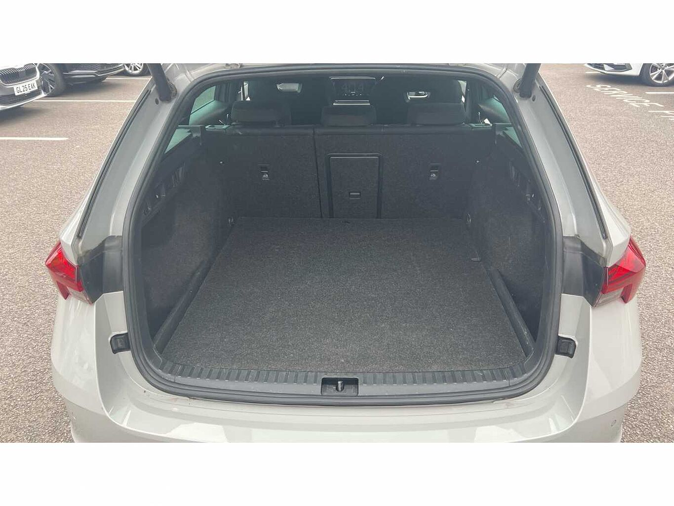 SKODA Octavia vRS Estate 1.4 TSI (150ps) vRS iV DSG