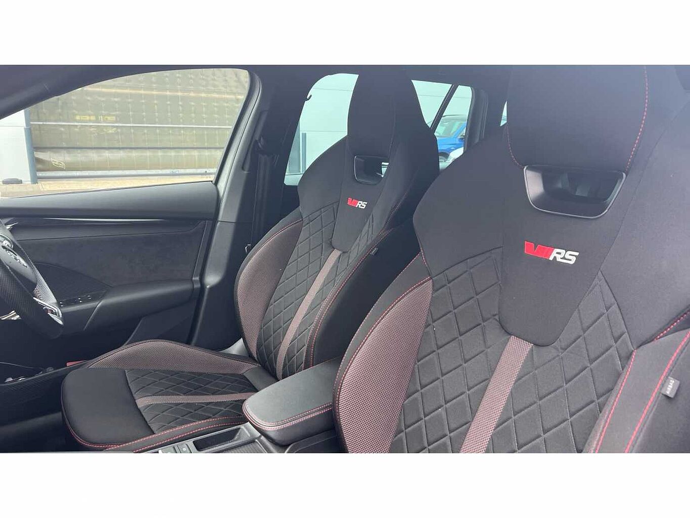 SKODA Octavia vRS Estate 1.4 TSI (150ps) vRS iV DSG
