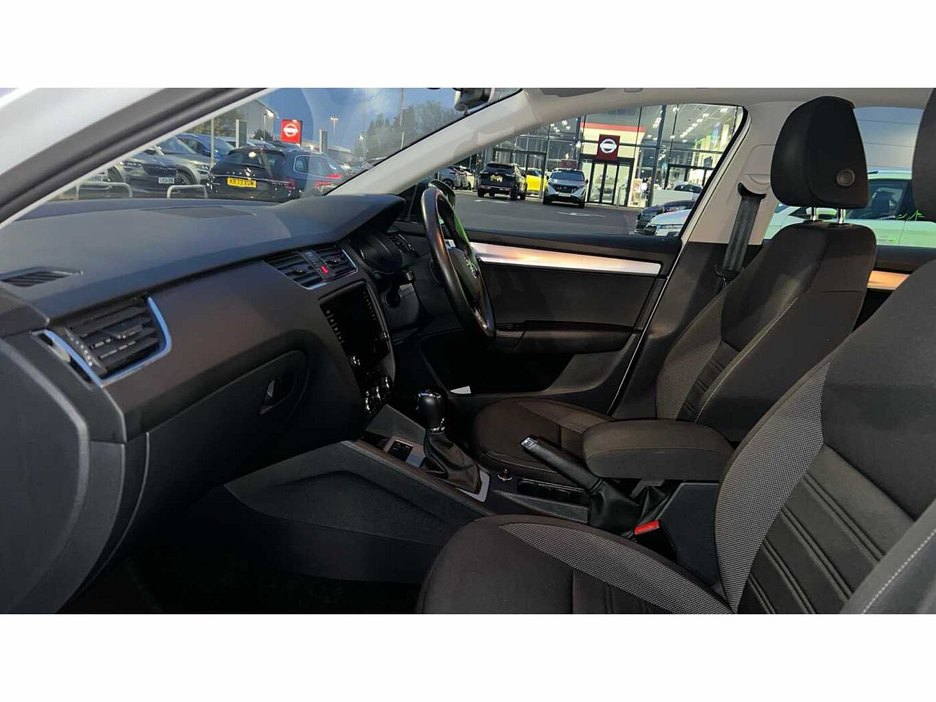 SKODA OCTAVIA Hatch SE Drive 1.5 TSI 150 PS DSG