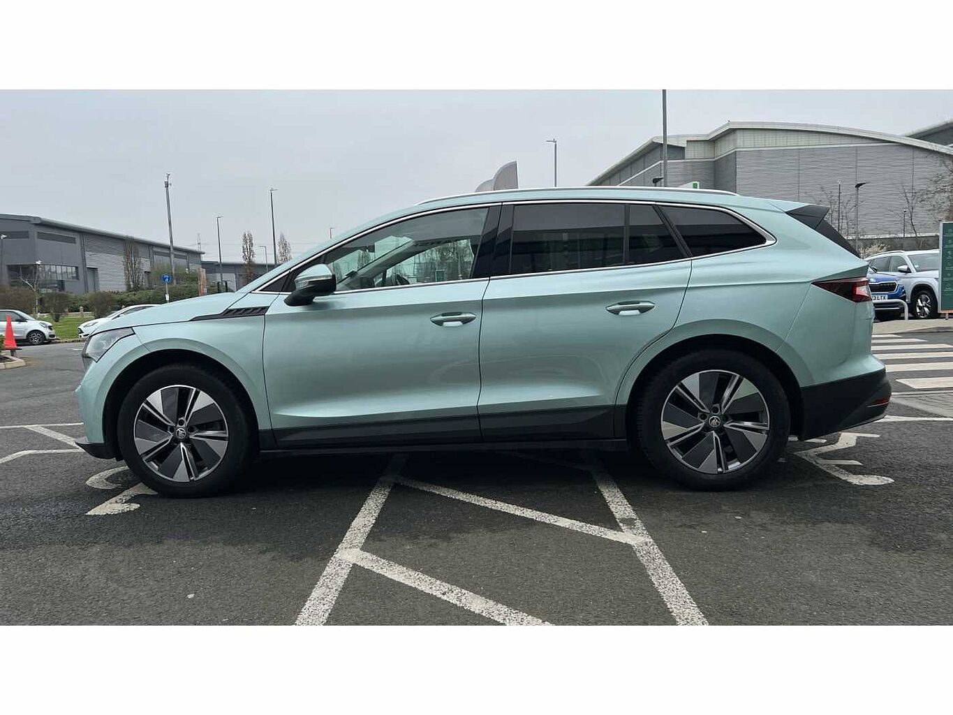 SKODA Enyaq iV 80 82 kWh 150 kW Lounge