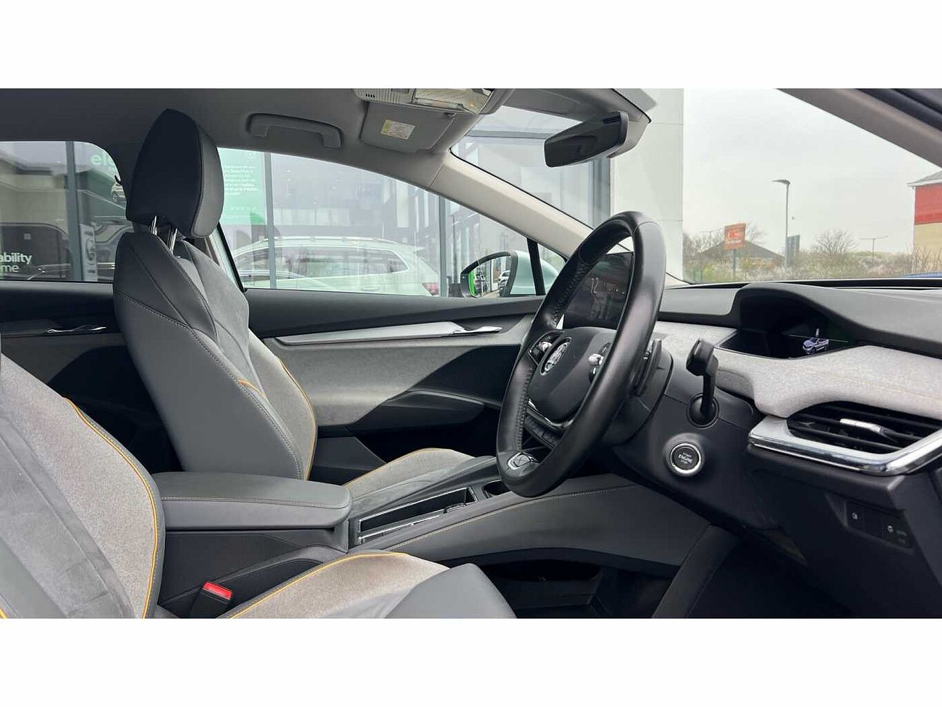 SKODA Enyaq iV 80 82 kWh 150 kW Lounge