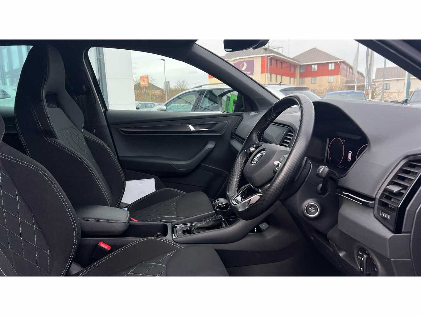 SKODA Karoq SUV 1.5 TSI (150ps) SportLine ACT DSG