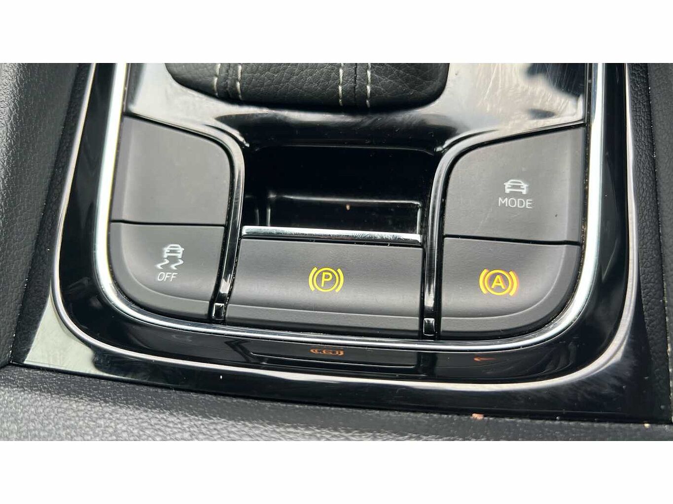 SKODA Karoq SUV 1.5 TSI (150ps) SportLine ACT DSG