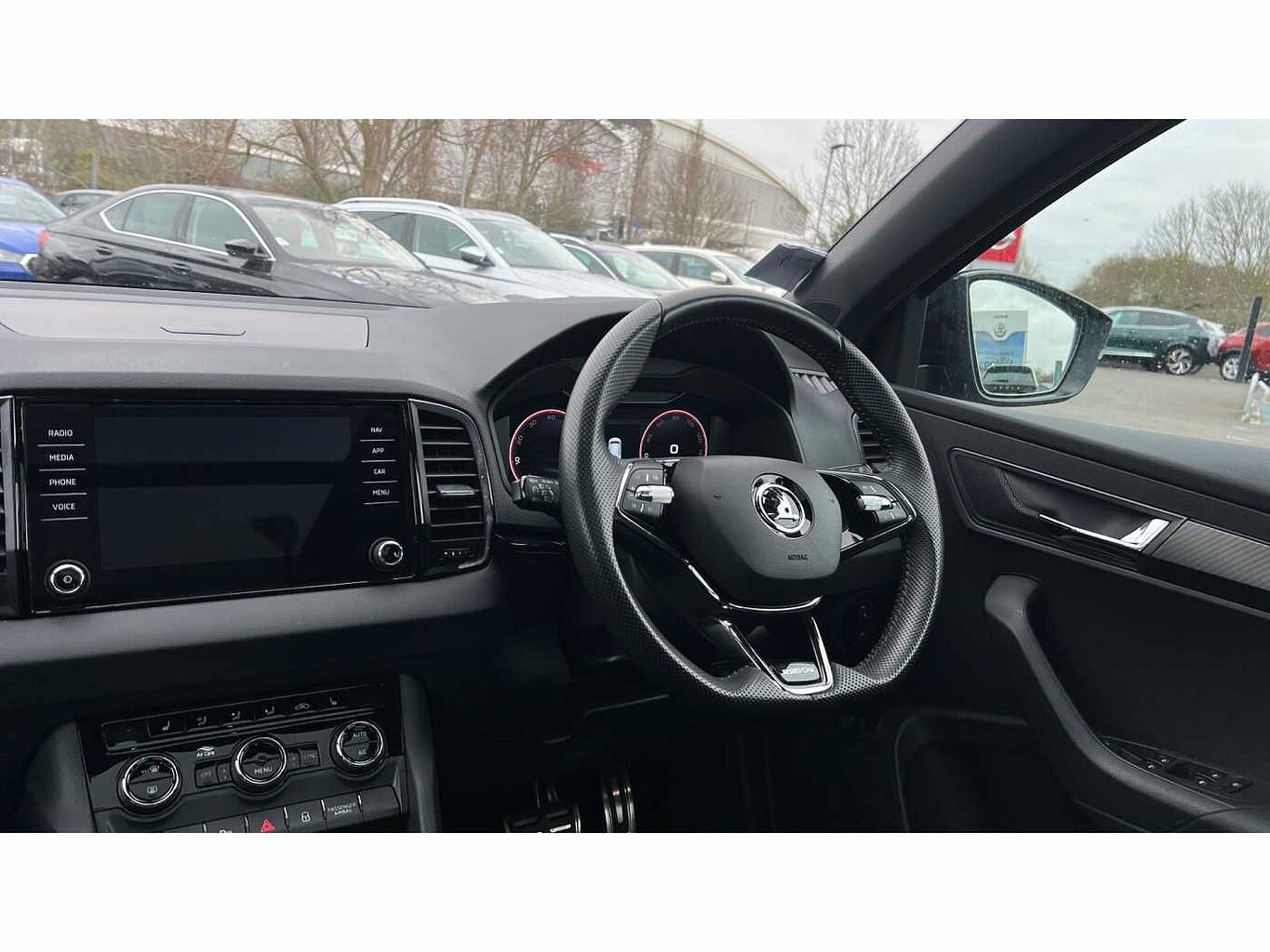 SKODA Karoq SUV 1.5 TSI (150ps) SportLine ACT DSG