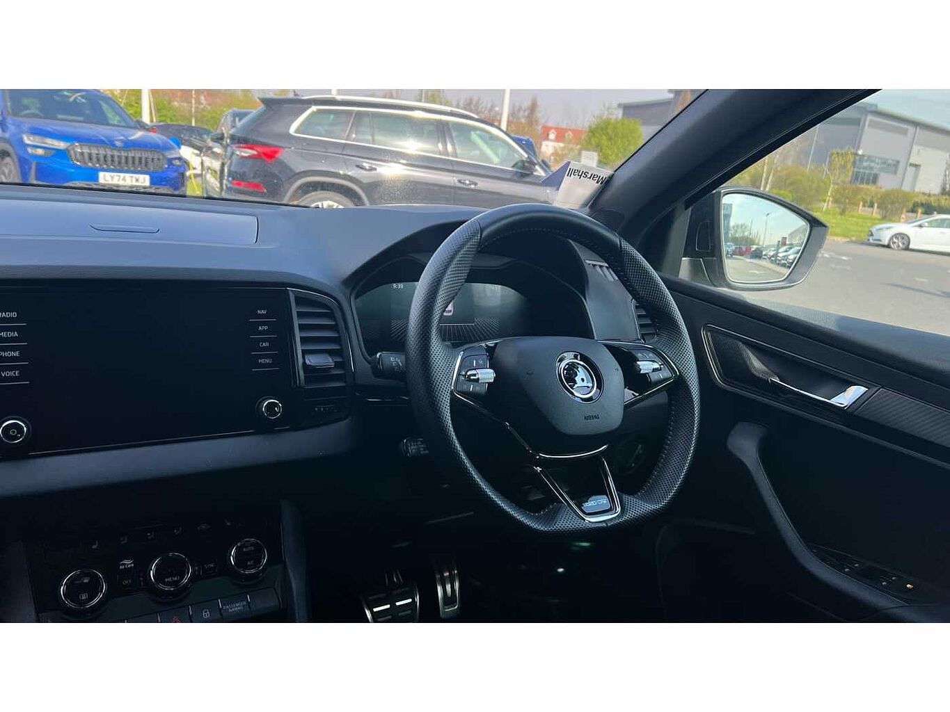 SKODA Karoq SUV 1.5 TSI (150ps) SportLine ACT