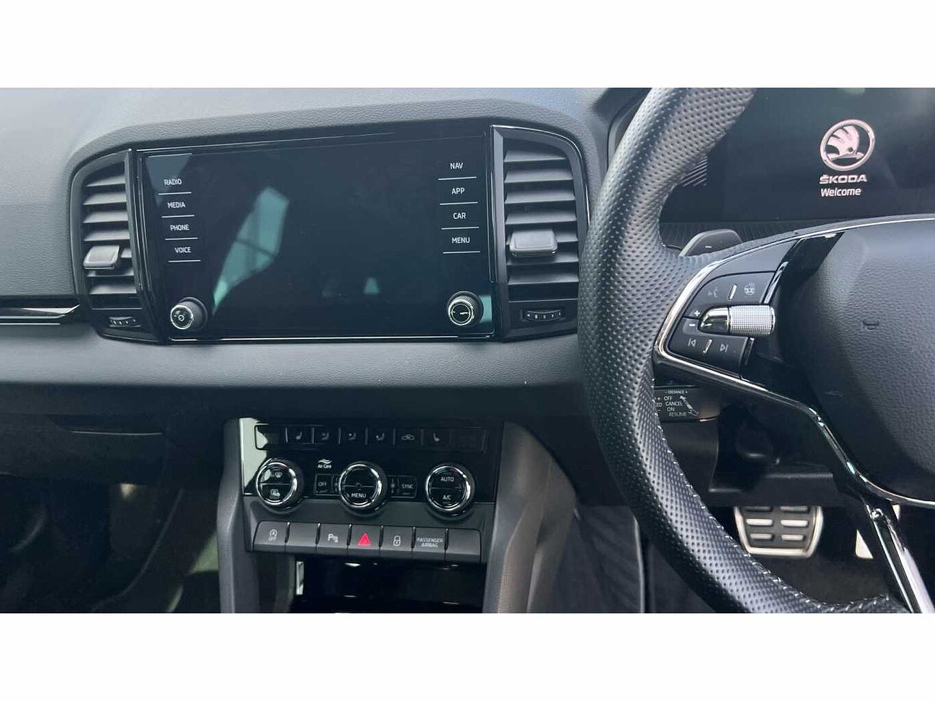 SKODA Karoq SUV 1.5 TSI (150ps) SportLine ACT