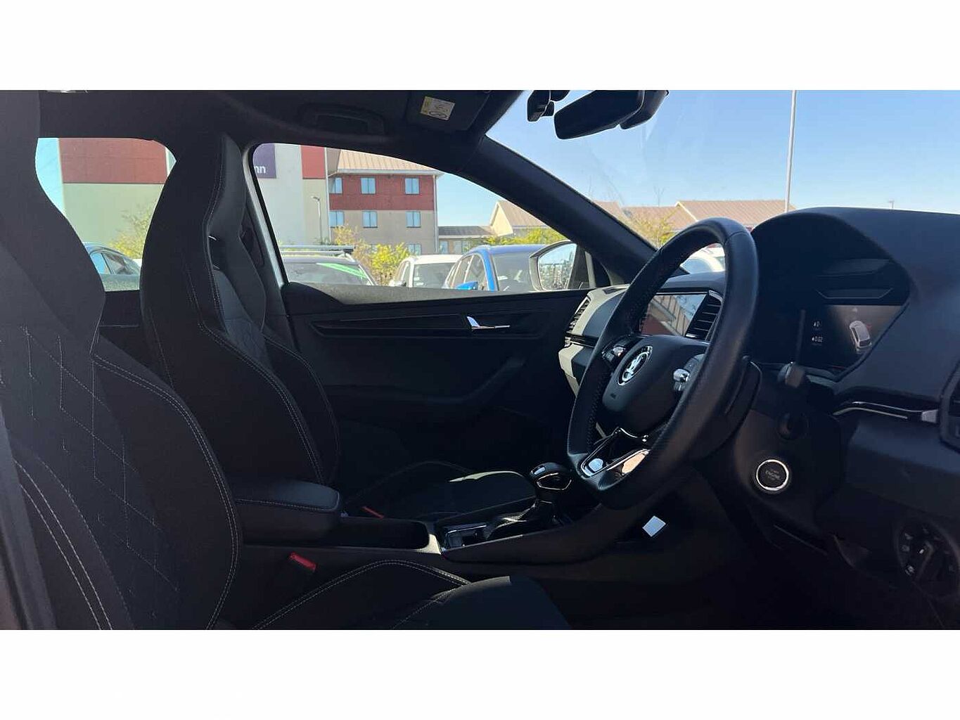 SKODA KAROQ SportLine 1.5 TSI 150 PS DSG