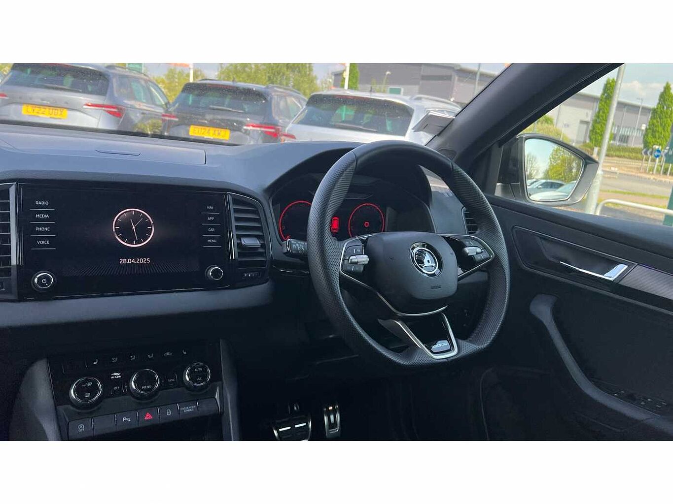 SKODA Karoq SUV 1.5 TSI (150ps) SportLine ACT