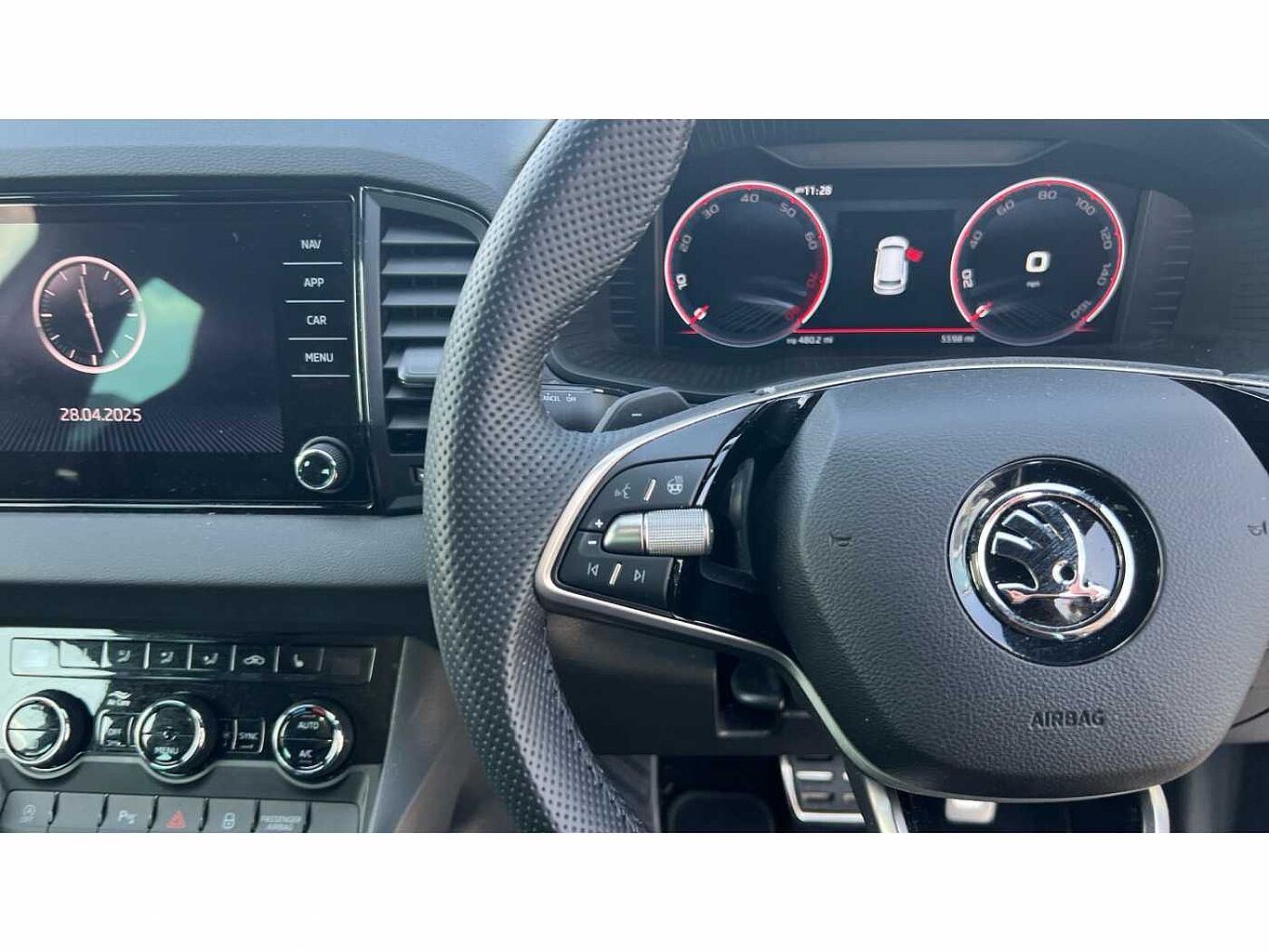 SKODA Karoq SUV 1.5 TSI (150ps) SportLine ACT