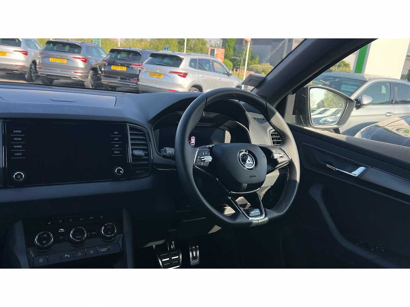 SKODA Karoq SUV 1.5 TSI (150ps) SportLine ACT