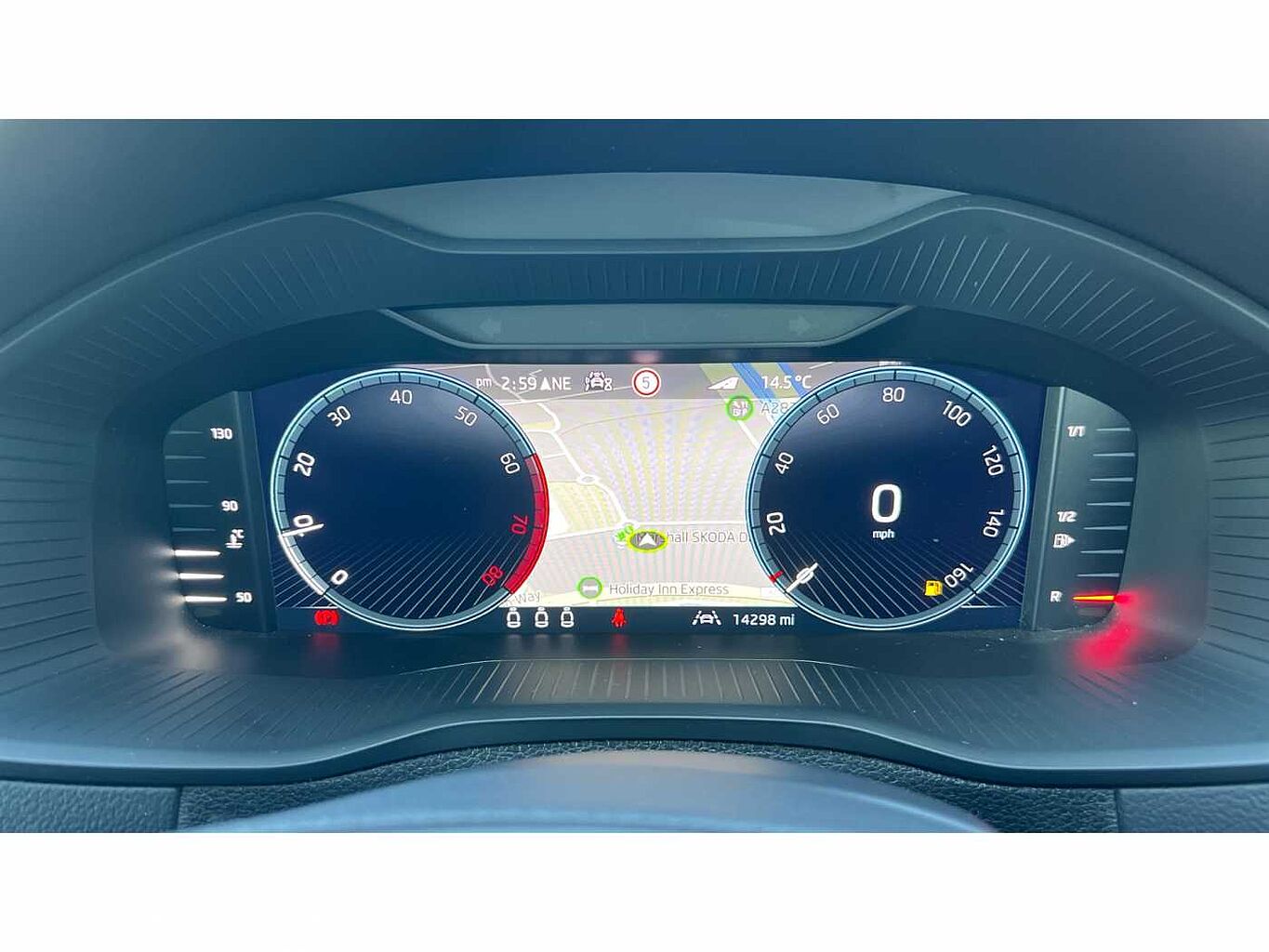 SKODA KAROQ 1.5 TSI SE L 5dr