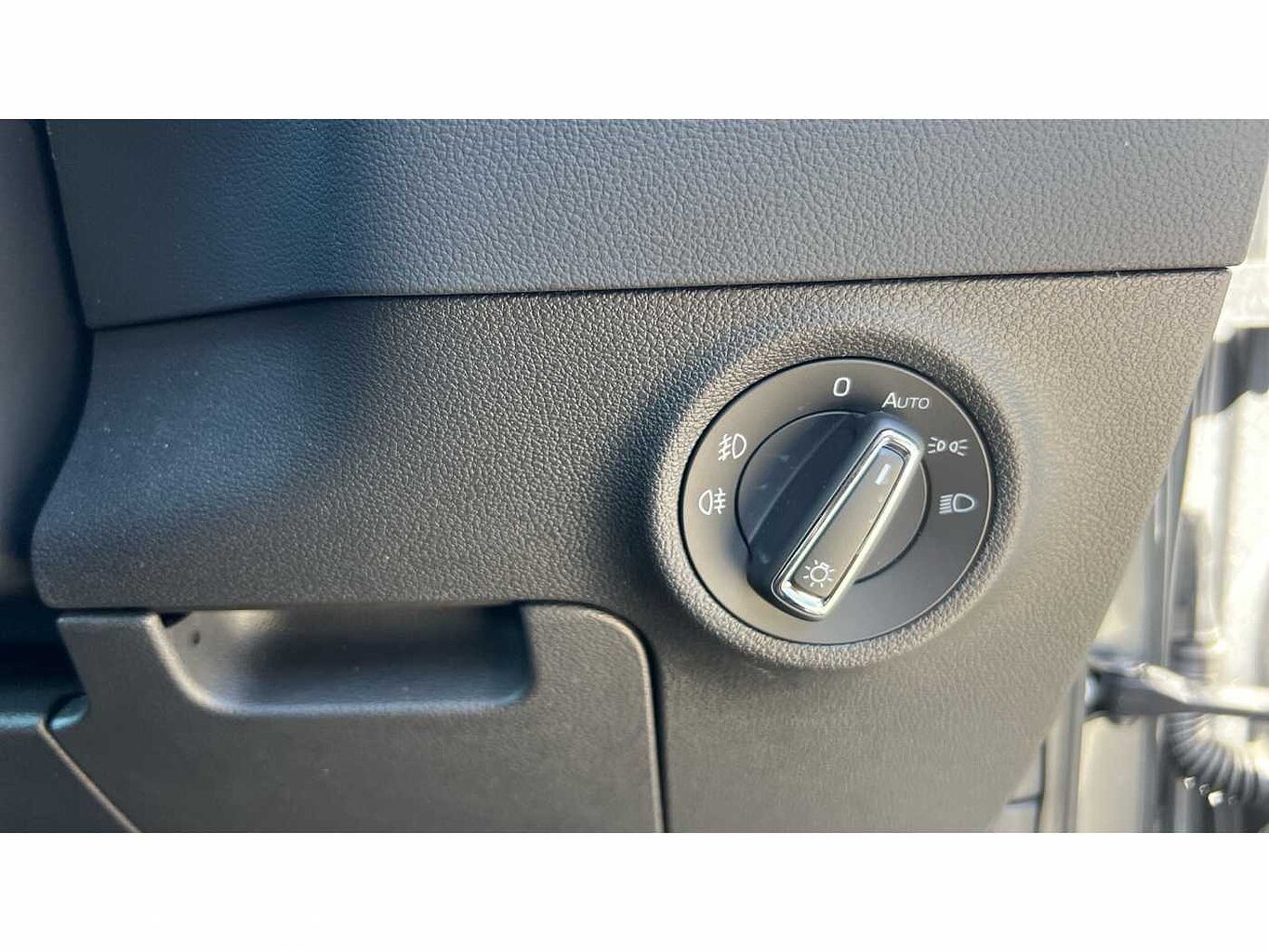 SKODA KAROQ 1.5 TSI SE L 5dr